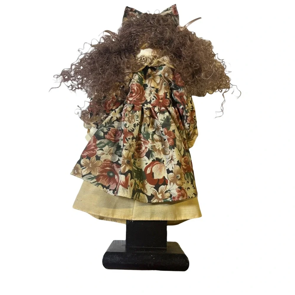 Naughty or Nice Lil Bits Doll with Funny Smoking Quote Sign Home Decor‎